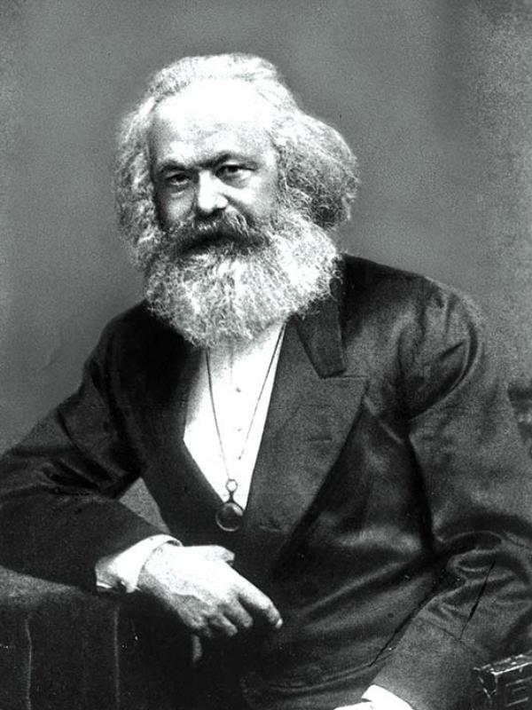 Marx-Porträt im Weltall   